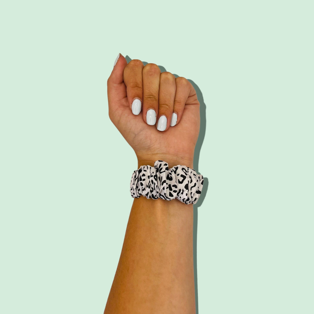 black-and-white-google-pixel-watch-3-(45mm)-watch-straps-nz-scrunchies-watch-bands-aus-995861