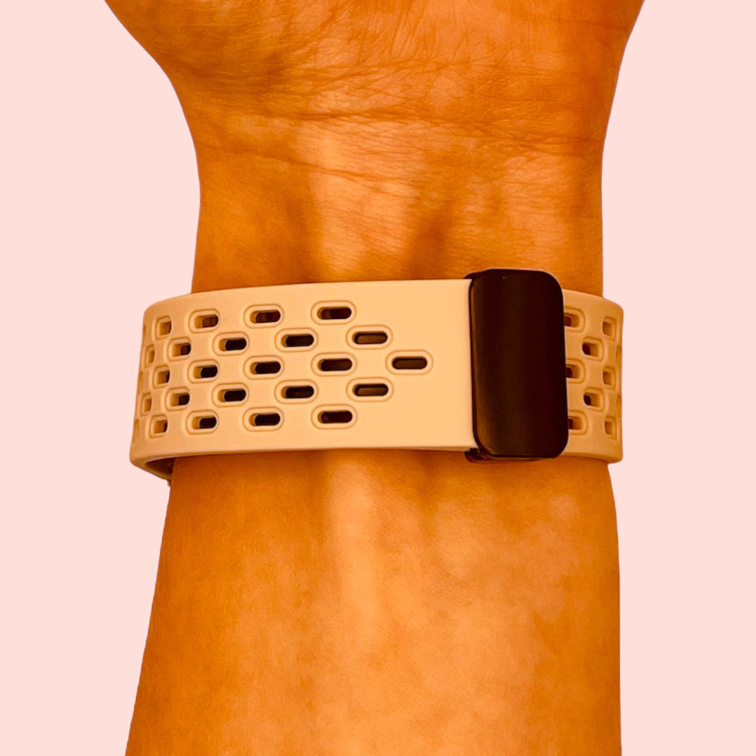 cream-magnetic-sports-fitbit-versa-4-watch-straps-nz-ocean-band-silicone-watch-bands-aus